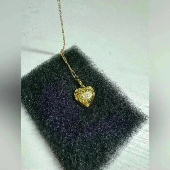 NWT Gold heart necklace with zirconia - Picture 2 of 6